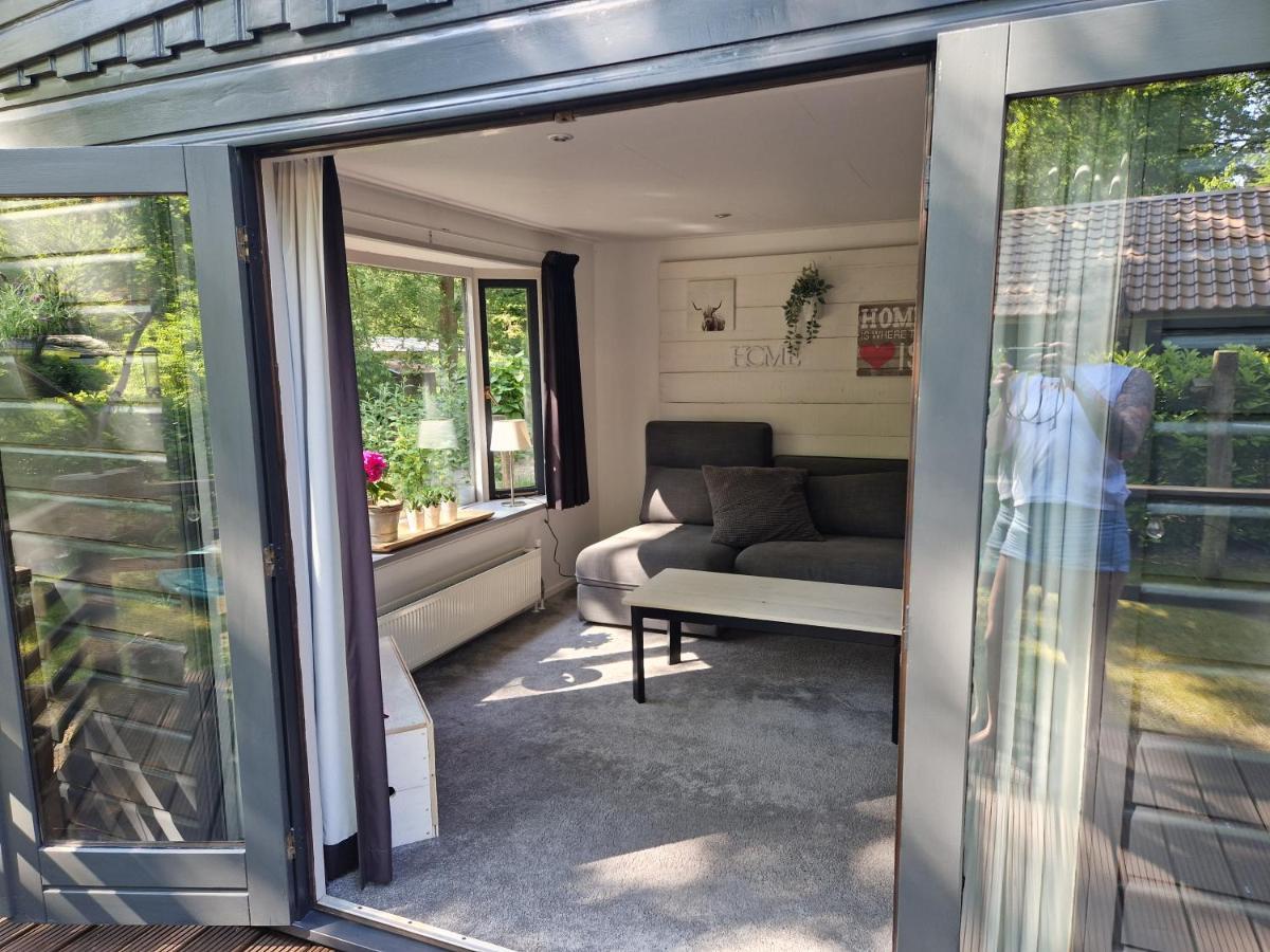 Heerlijk Huisje In Het Bos Op Chaletpark Kempenbos Diessen Luaran gambar