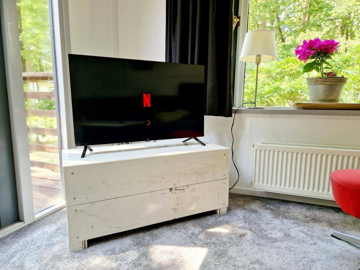 Heerlijk Huisje In Het Bos Op Chaletpark Kempenbos Diessen Luaran gambar